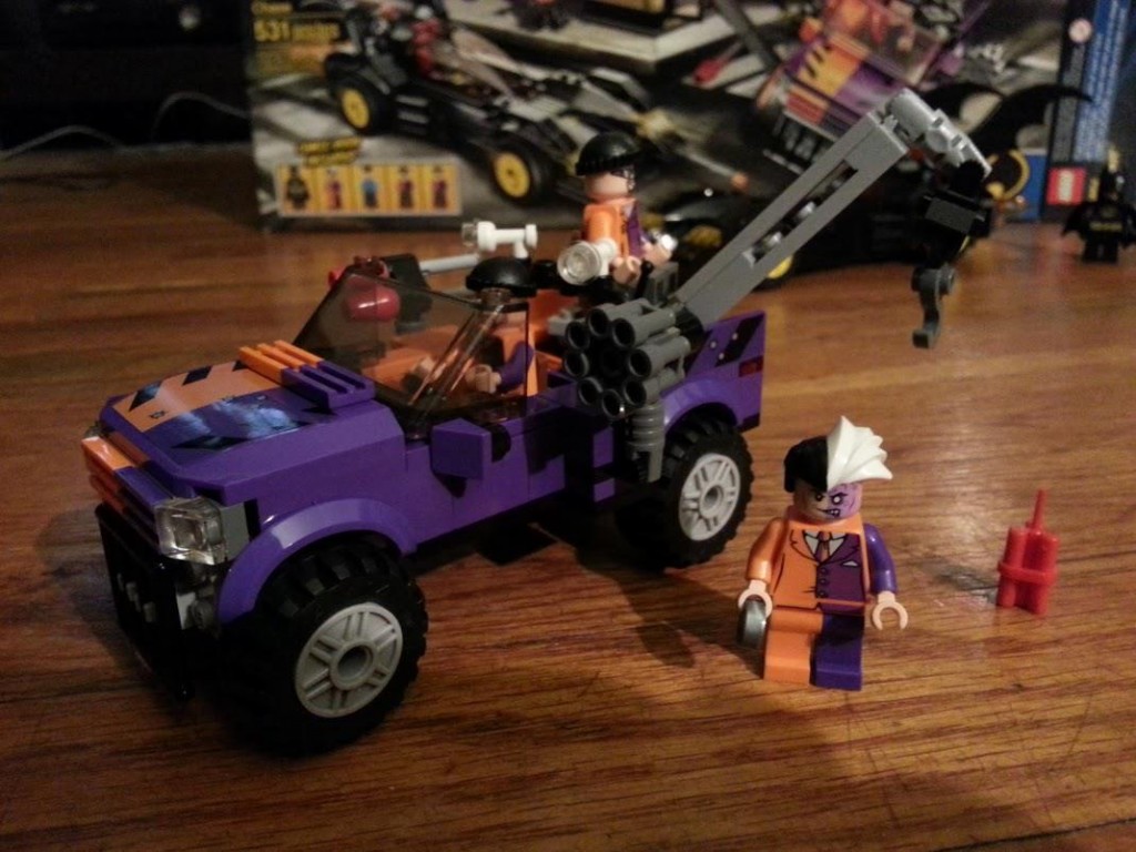 LEGO Two-Face Chase: Step 10